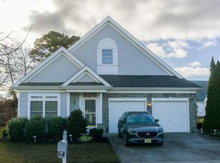 383 Sunflower Dr, Egg Harbor Township, NJ 08234