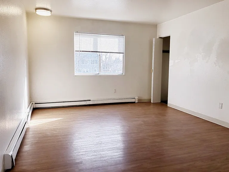 1011 W 76th Ave — Photo 23