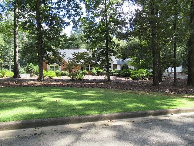 1st image of 510 Oakdale Dr
