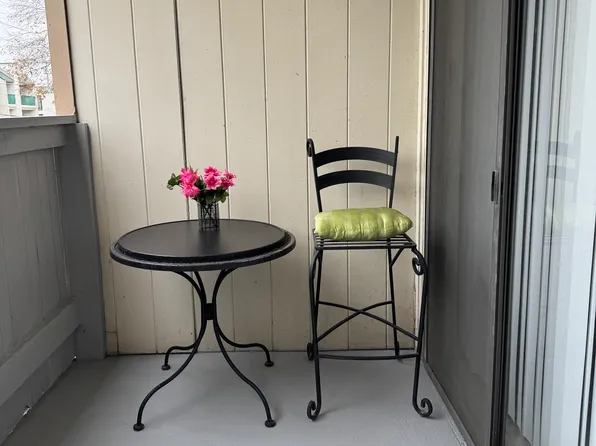 8419 Hearth Dr, Houston, TX