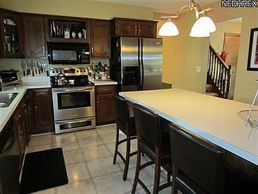 3rd image of 212 Winthrop Dr