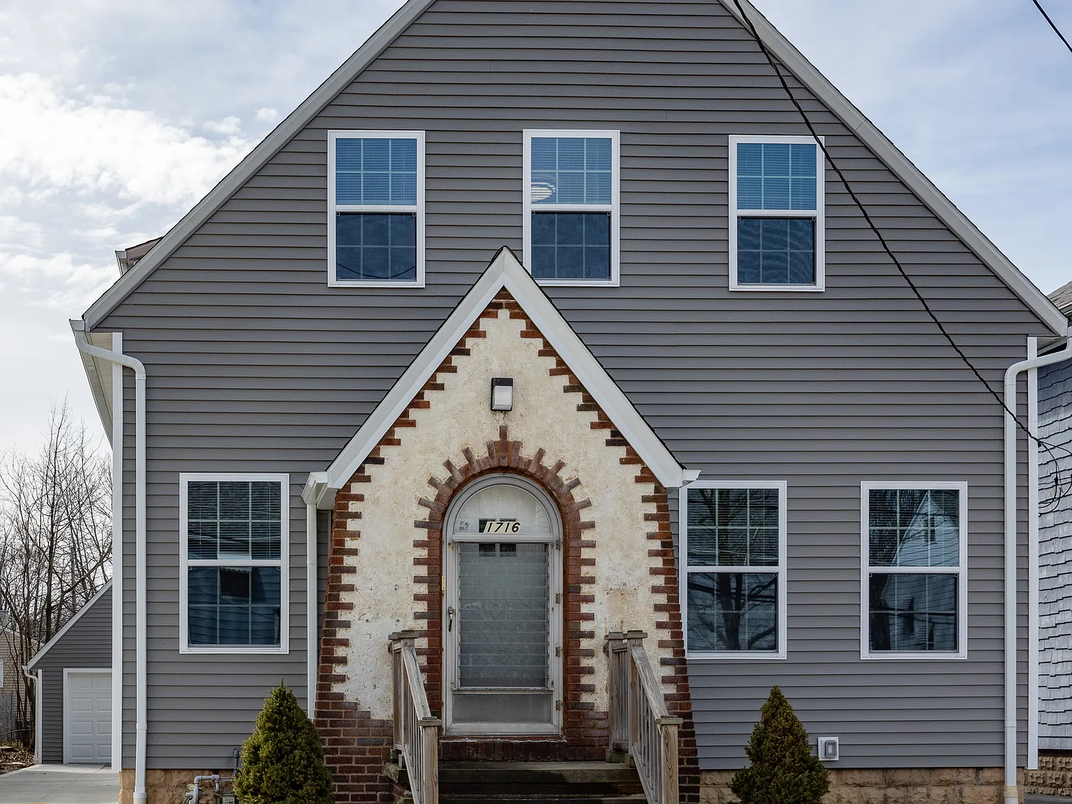 4 bed, 1630 sqft, $2,000 — Photo 1