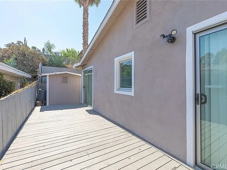Palm Ave — Photo 12