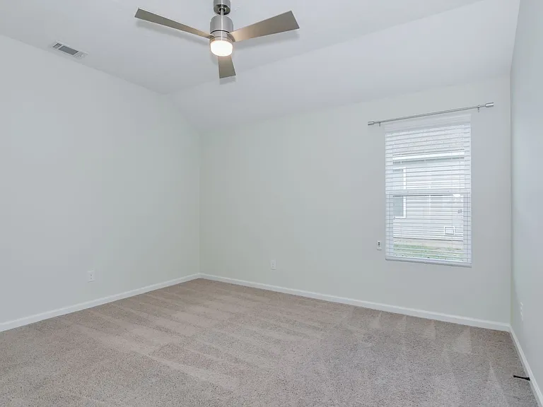 901 Avalon Ct — Photo 23