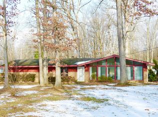 444 Leawood Dr, New Castle, PA 16105