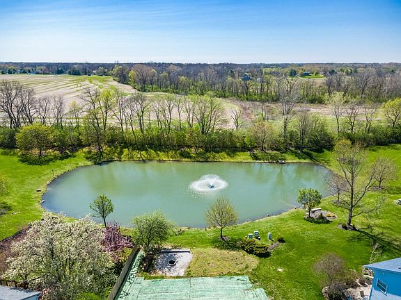 3rd image of 683 Scioto Meadows Blvd