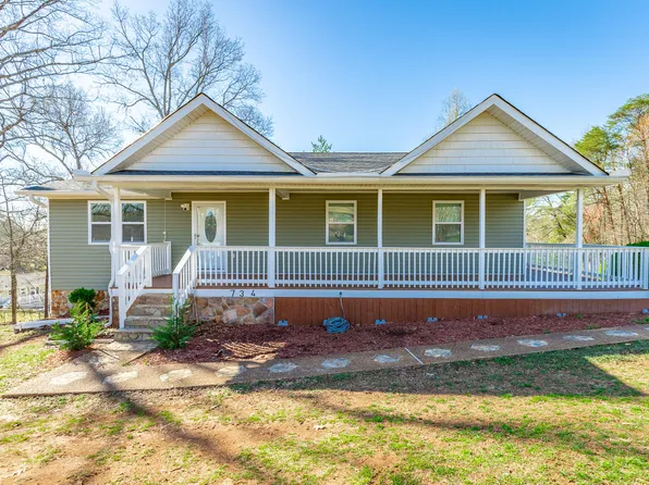 734 Crestridge Dr, Rossville, GA 30741