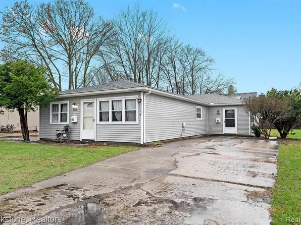 1063 York St, Plymouth, MI 48170