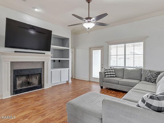 4th image of 209 Stags Leap Ln