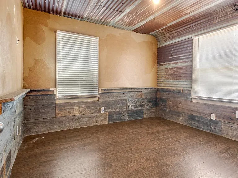 3406 Arthur St — Photo 25