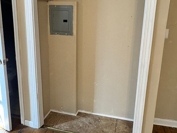 4th image of 4923 Cedar Ave APT 1