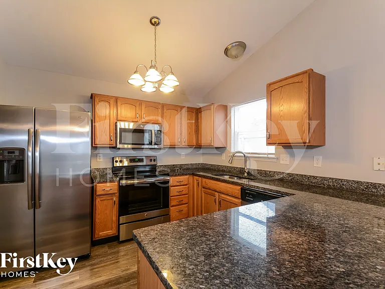 14 Rivermeadows Dr — Photo 7
