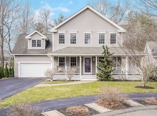 14 Monadnock Ln, Merrimack, NH 03054