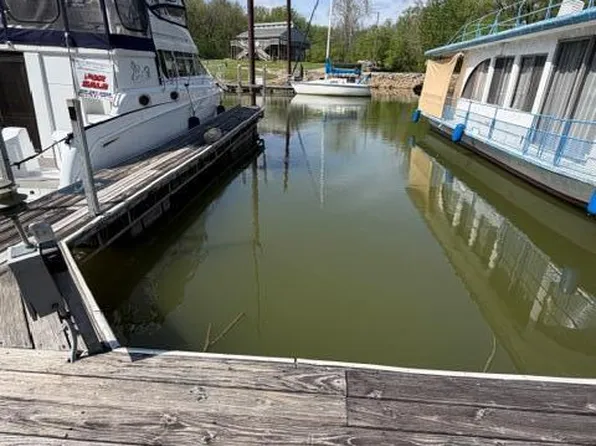 3308 S Rose Island Rd, Prospect, KY 40059