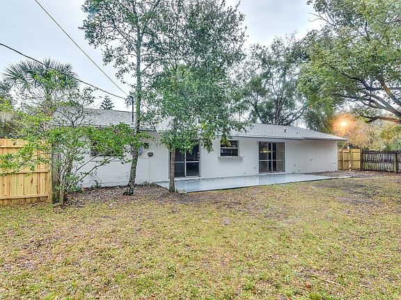 5th image of 109 Whippoorwill Dr