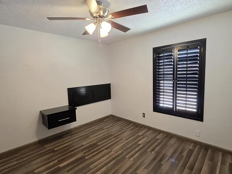 11229 Pony Soldier Ave — Photo 12