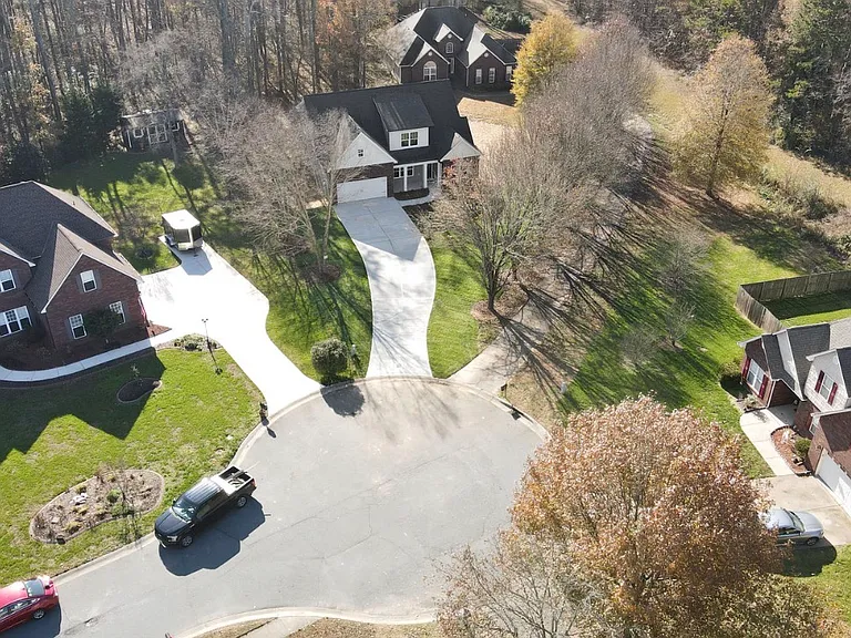1004 Josey Ln — Photo 34