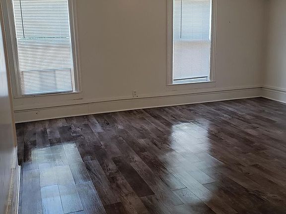 3rd image of 503 S Michigan Ave #2
