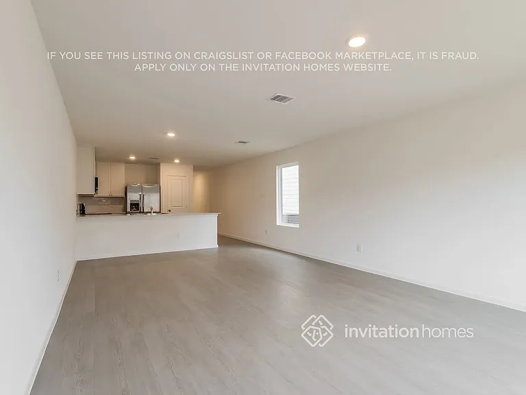 15290 Abella Dr — Photo 4