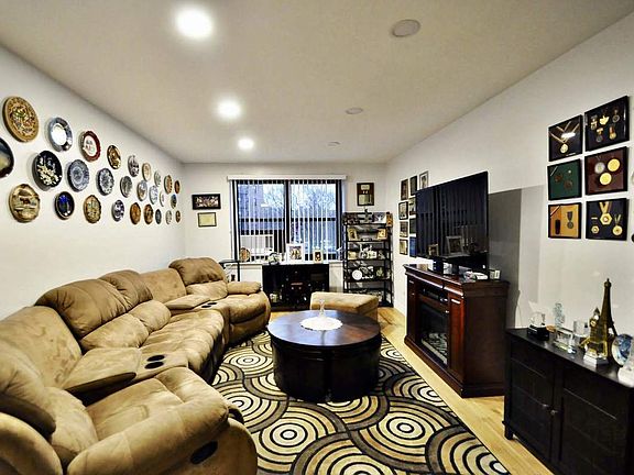 4th image of 213-02 73rd Ave #4C