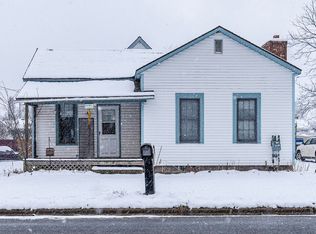 1052 Riverside Dr, Lowell, MI 49331