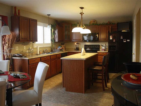 5th image of 2413 Harbor Landings Cir