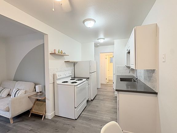 3rd image of 231 E San Fernando St APT 12