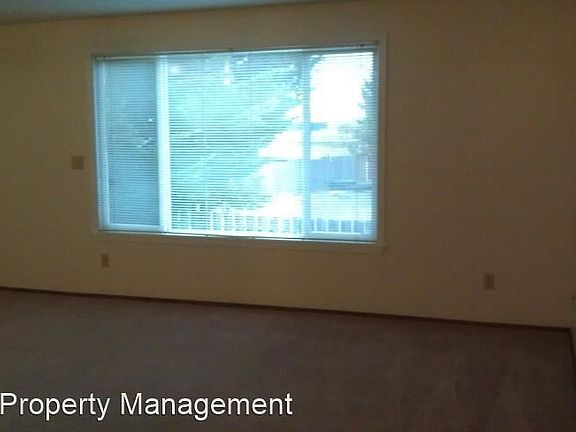 5th image of 745 SE 8th Ave APT 202
