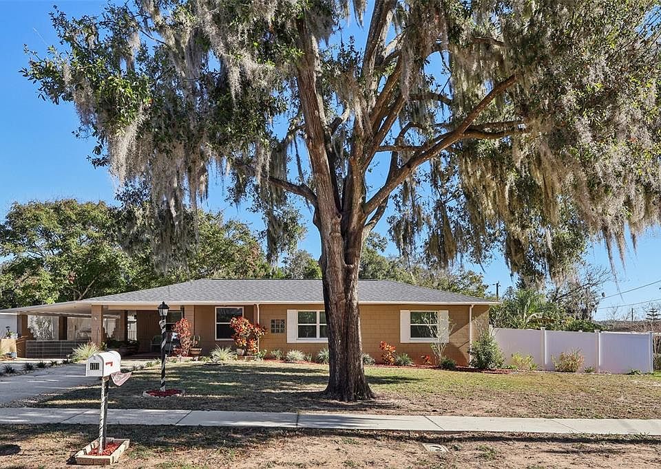 1st image of 1111 N PALMETTO CIRCLE
