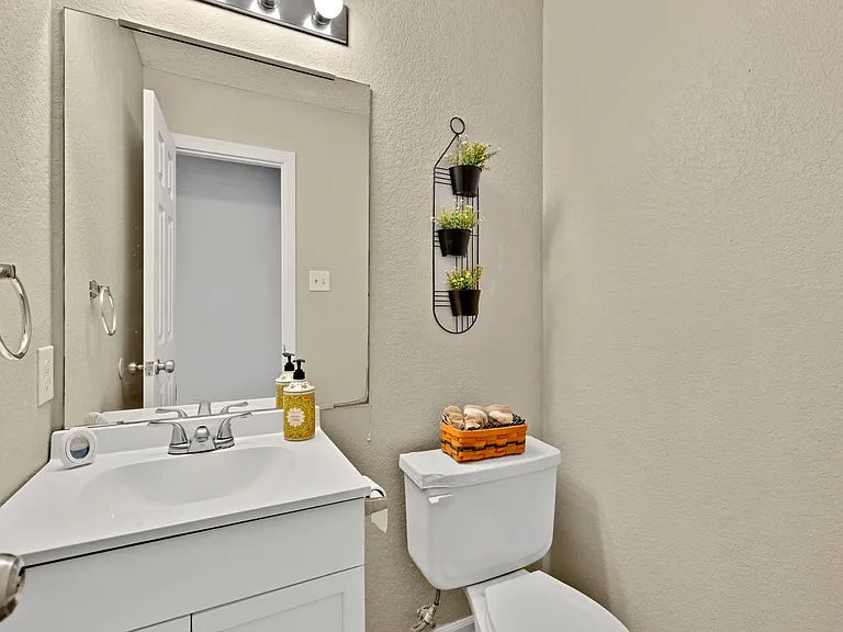 308 Mack Dr — Photo 9