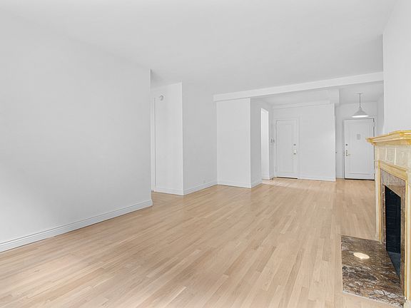 4th image of 40 W 55th St #8DD