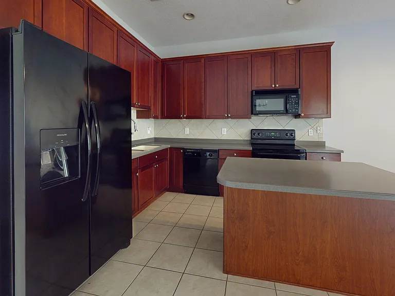 17531 Hugh Ln — Photo 26