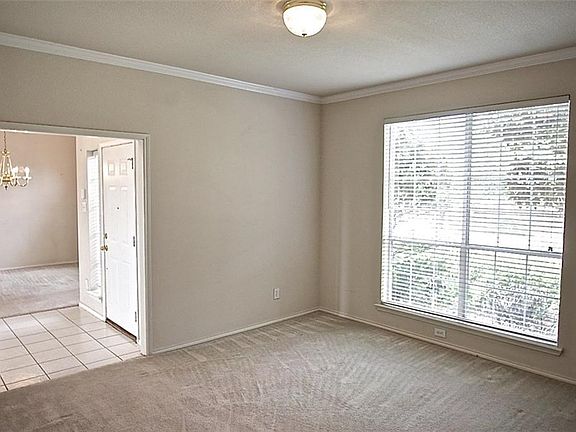 5th image of 1602 Lake Bluff Dr
