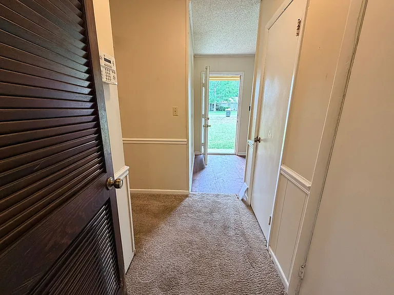 3902 Danube Cir — Photo 9