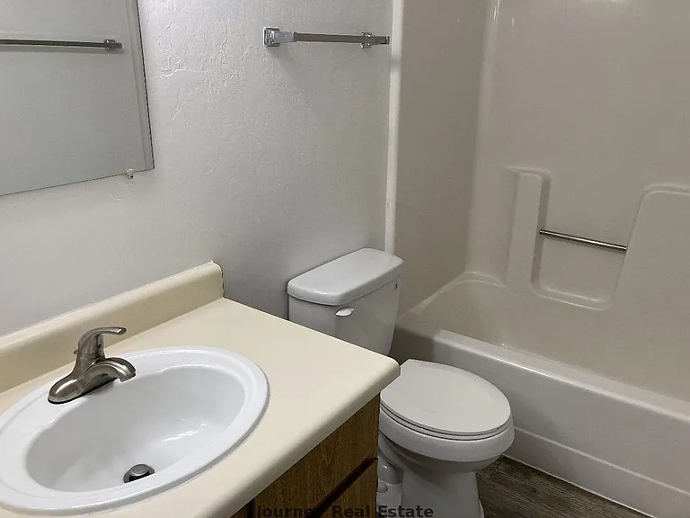 Cedar Ridge Apartments — Photo 9
