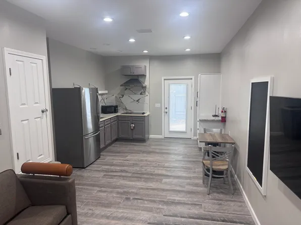 6615 Tippin Ave #B, Pensacola, FL 32504