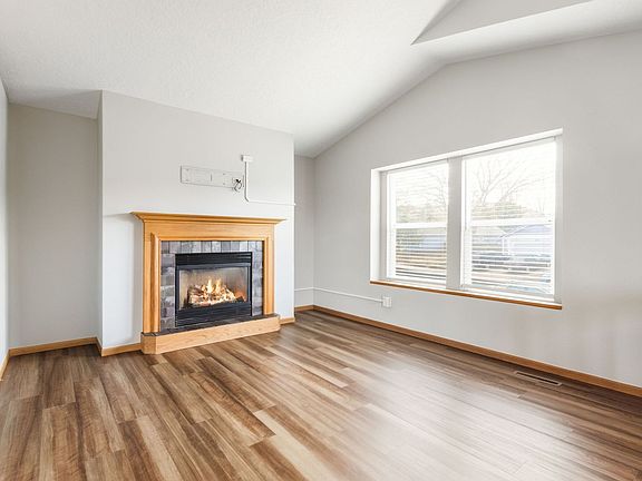 4th image of 3926 Platte Dr