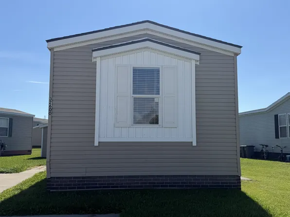 32600 Cary Ln N #33, New Haven, MI 48048