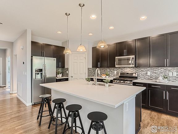 5th image of 565 Marble Ct