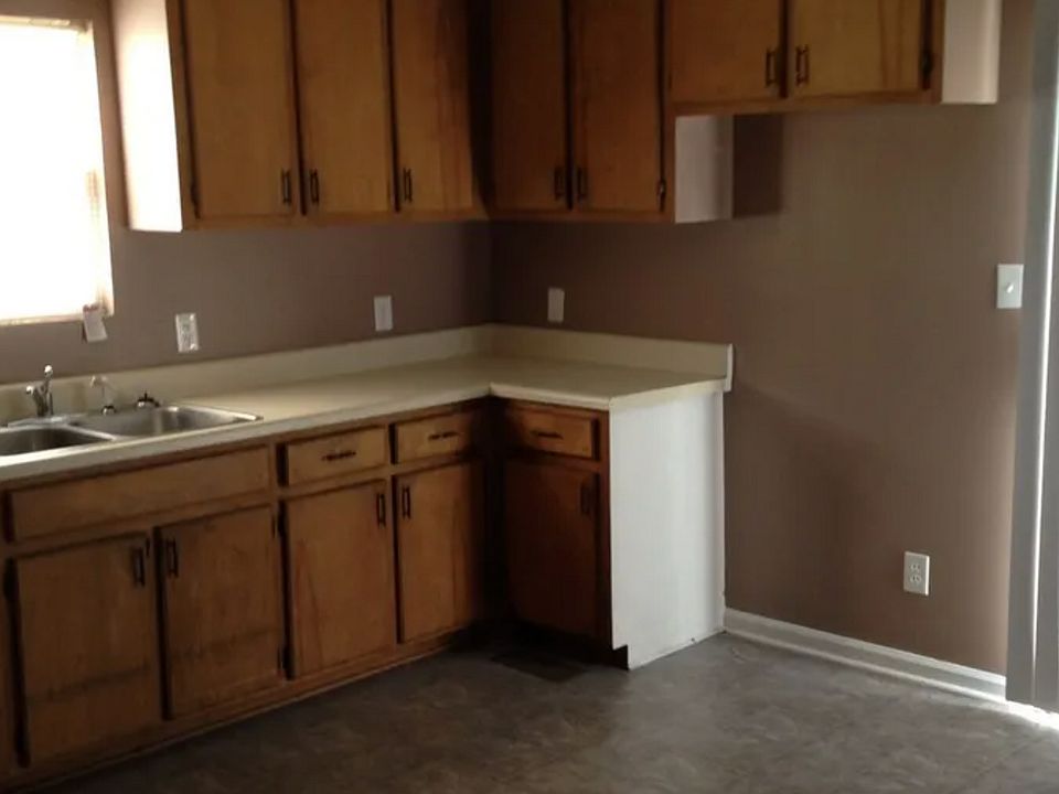 2nd image of 2417 E Ozark Ave #1062