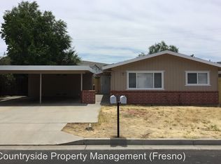 1041 Cherry Ln APT B, Clovis, CA 93612