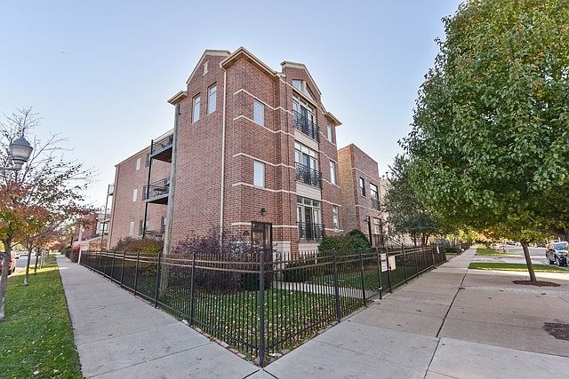 1st image of 471 E Bowen Ave Unit 1