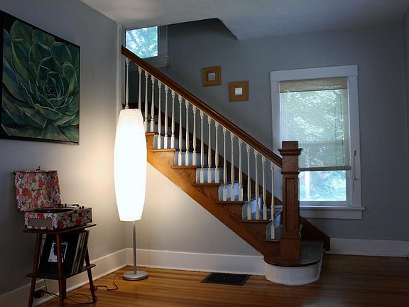 5th image of 1205 Washington St