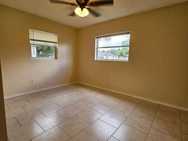 902 W Jackson St #A — Photo 12