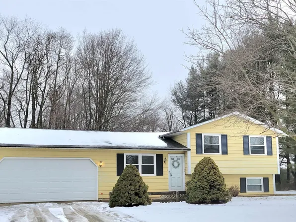20825 Deluna Way, South Bend, IN 46614