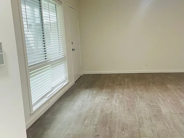 Luxury Living At An Affordable Price — Photo 8