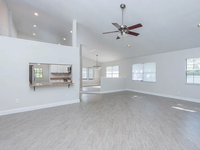 3908 W McKay Ave — Photo 11