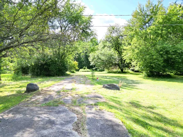 9241 N Linden Rd, Clio, MI 48420