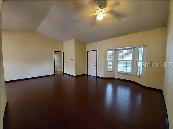 4th image of 1490 Loman Ct