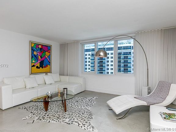 4th image of 2301 Collins Ave #A1212